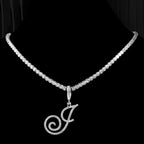 Collar gargantilla con colgante de inicial y strass j