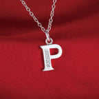 Collar largo con colgante inicial p