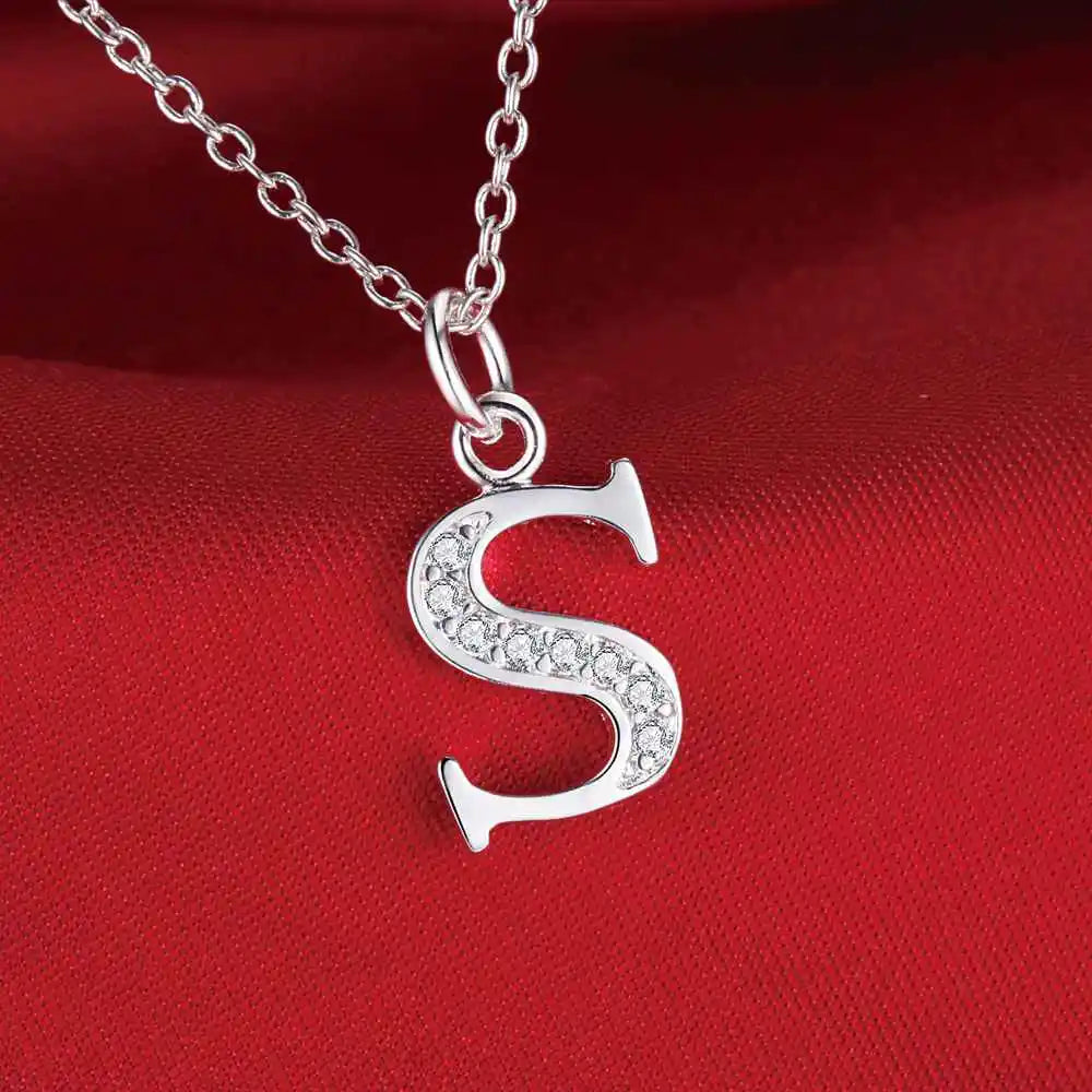 Collar largo con colgante inicial s
