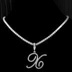 Collar gargantilla con colgante de inicial y strass x