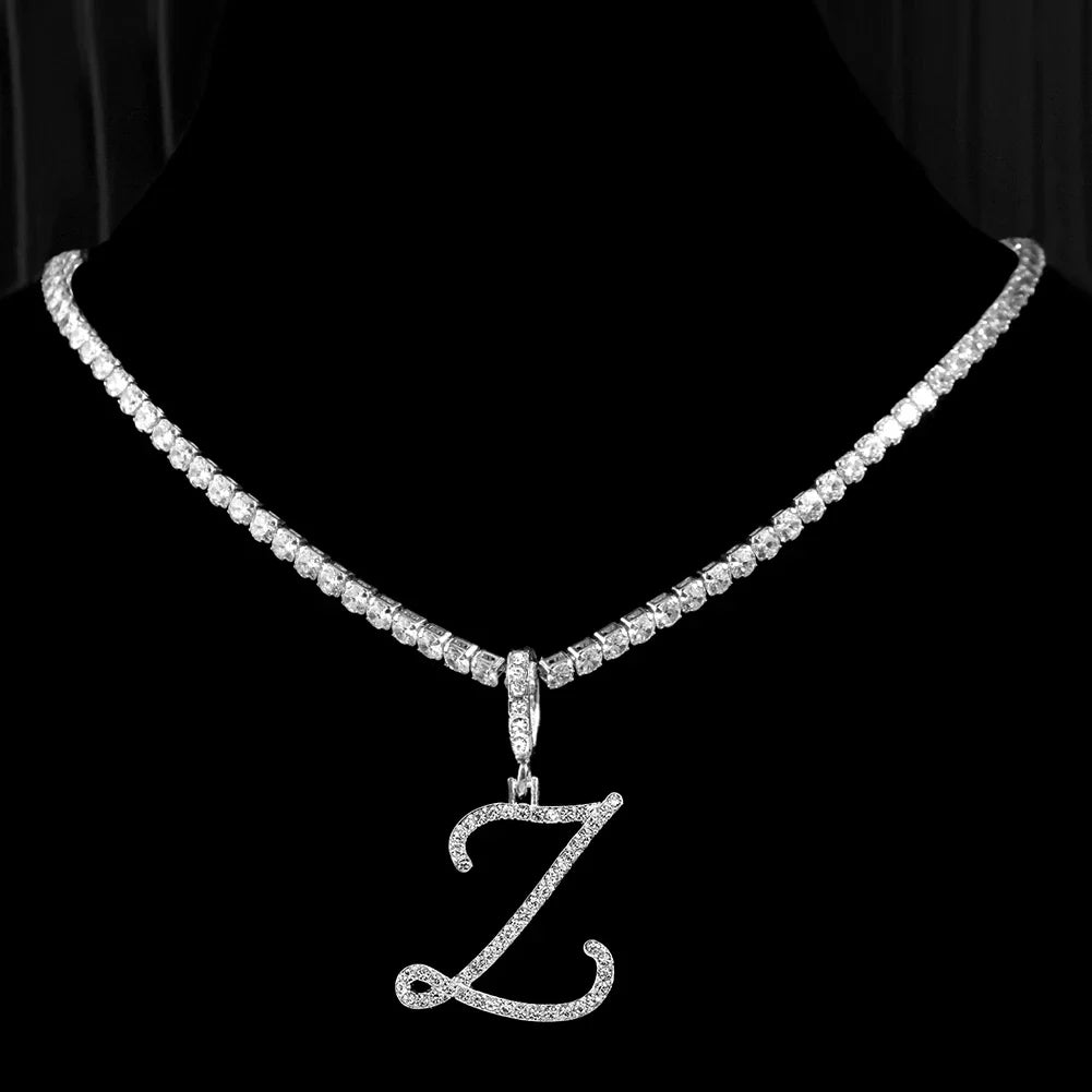 Collar gargantilla con colgante de inicial y strass z