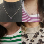 Collar con colgante de inicial m