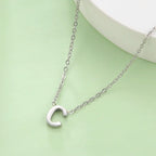 Collar con colgante de inicial - letra 