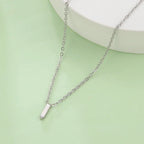 Collar con colgante de inicial - letra 