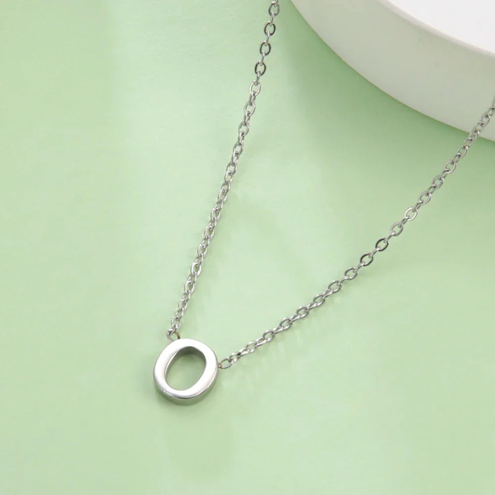 Collar con colgante de inicial - letra 
