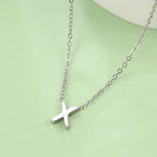 Collar con colgante de inicial - letra 