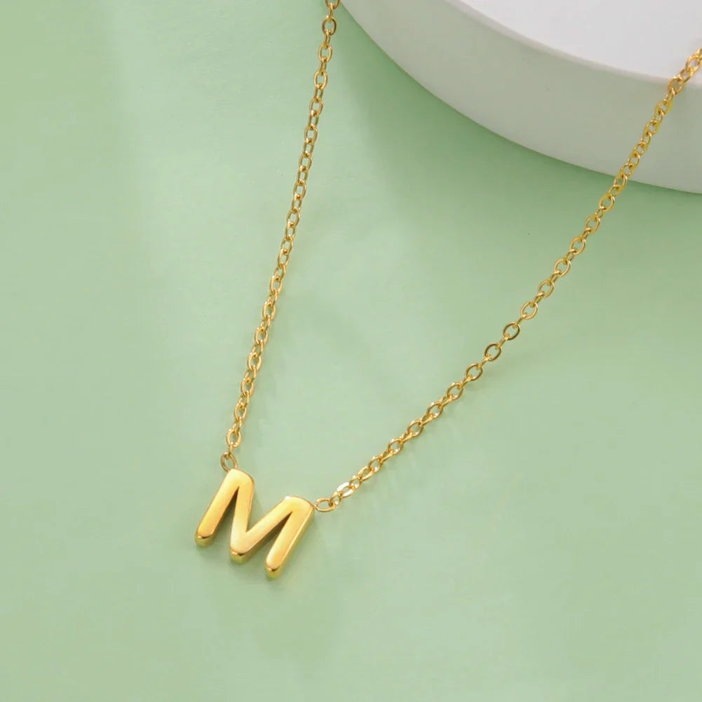 Collar con colgante de inicial - letra 