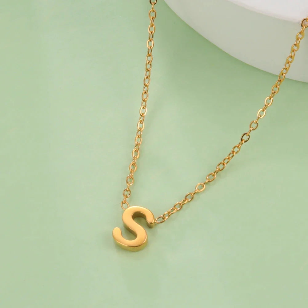 Collar con colgante de inicial - letra 