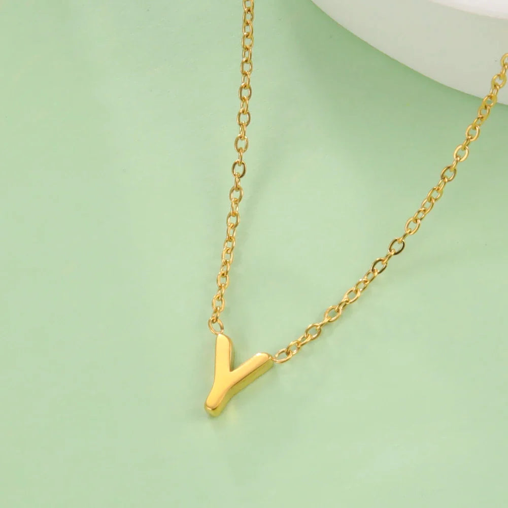 Collar con colgante de inicial - letra 