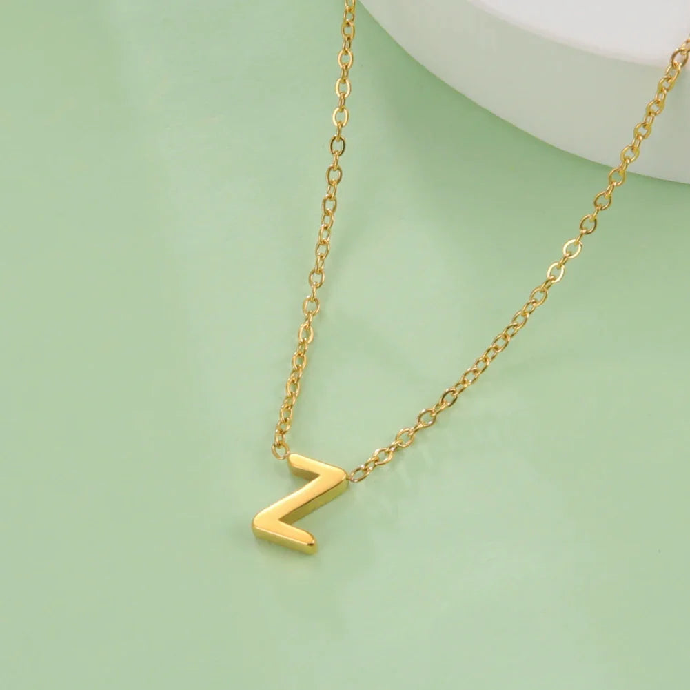 Collar con colgante de inicial - letra 
