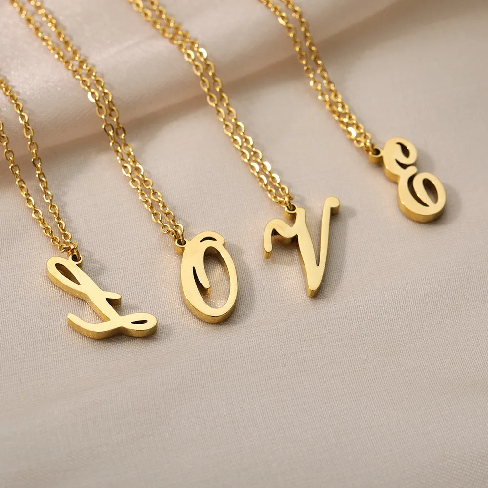 Collar con colgante con inicial para mujer