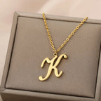 Collar con colgante con inicial para mujer k