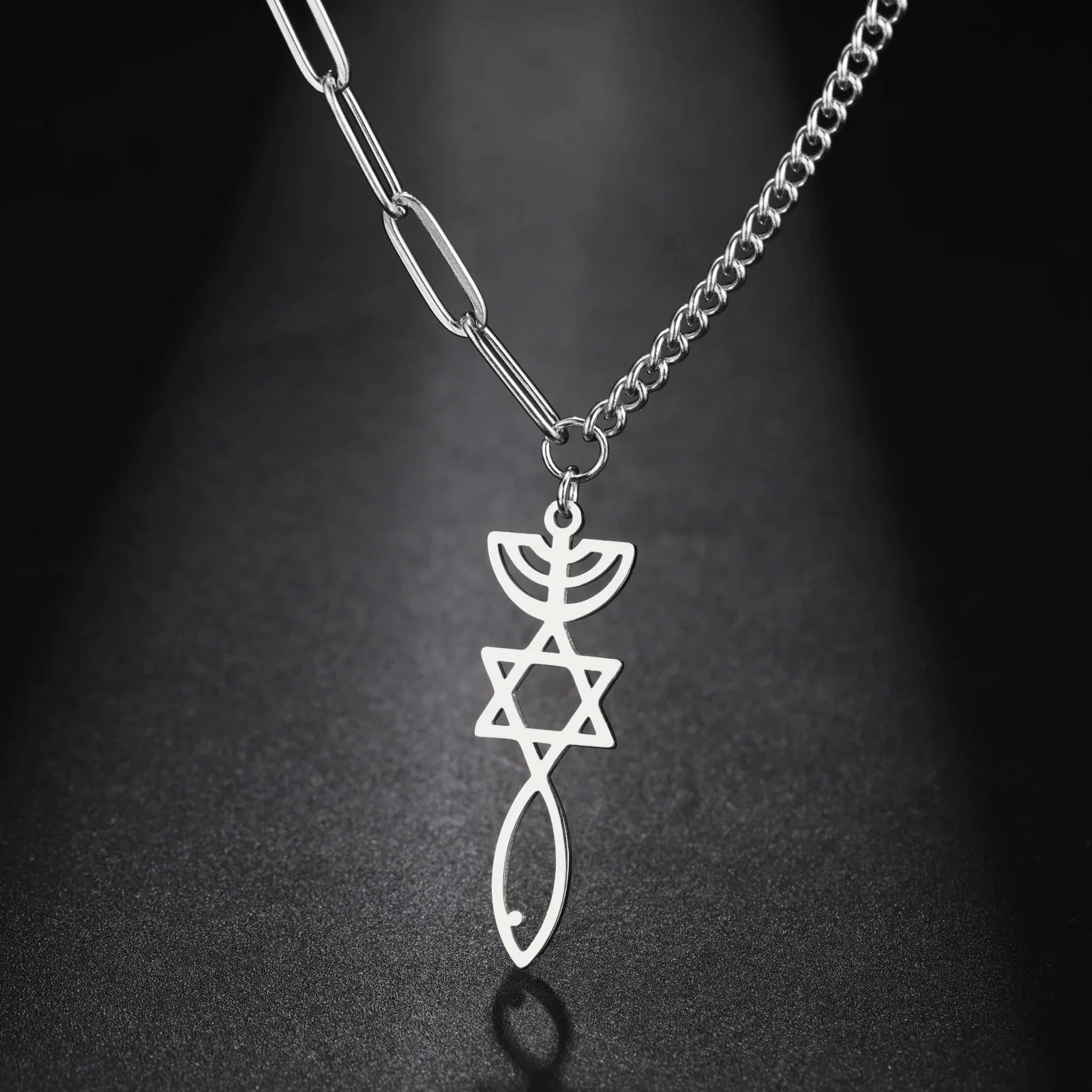 Collar con colgante de Menorá Mesiánica y la estrella de David en plata