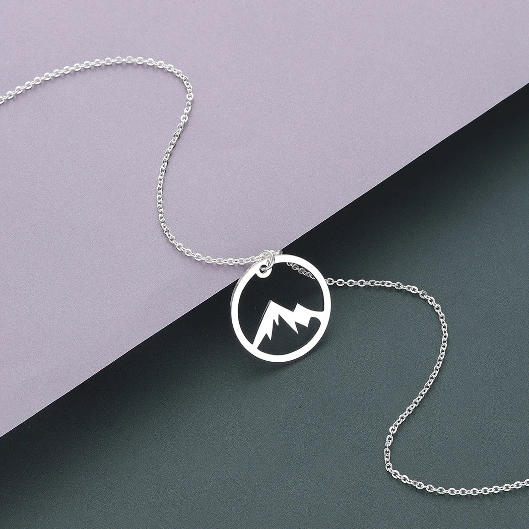 Collar con Colgante de Montaña para Hombre o Mujer plata