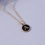 Collar con colgante de inicial de color a