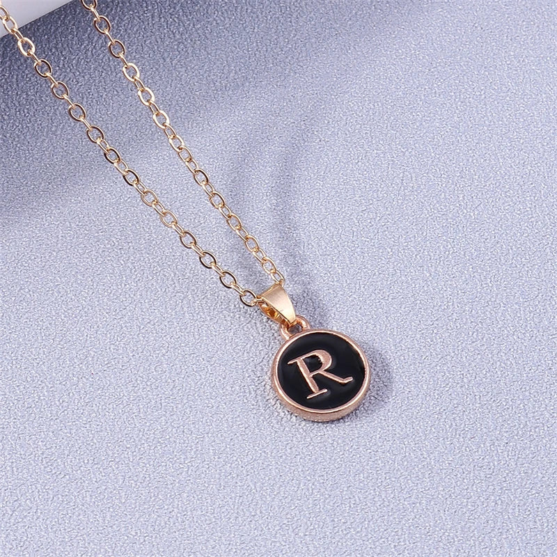Collar con colgante de inicial de color r