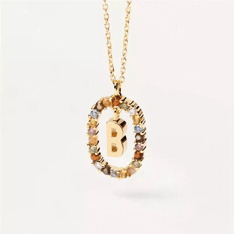 Collar con colgante ovalado inicial b
