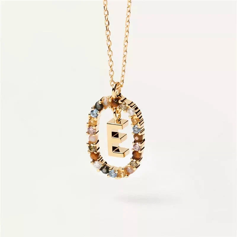 Collar con colgante ovalado inicial e