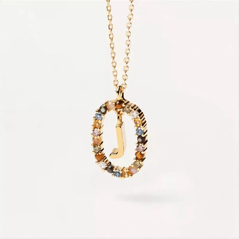 Collar con colgante ovalado inicial j