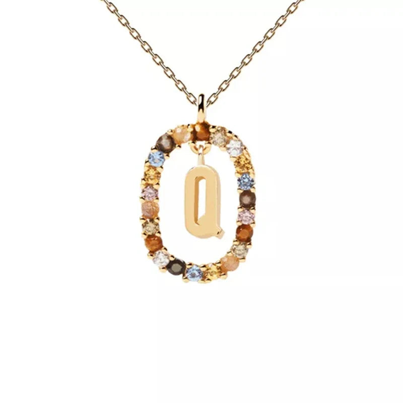 Collar con colgante ovalado inicial q