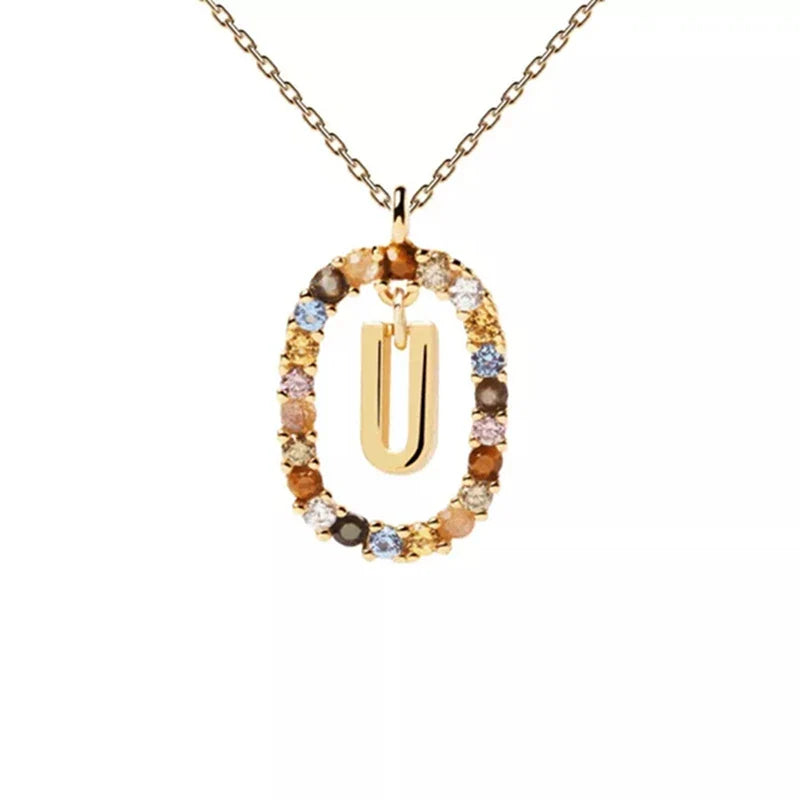 Collar con colgante ovalado inicial u