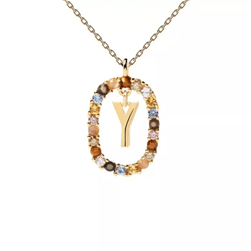 Collar con colgante ovalado inicial y