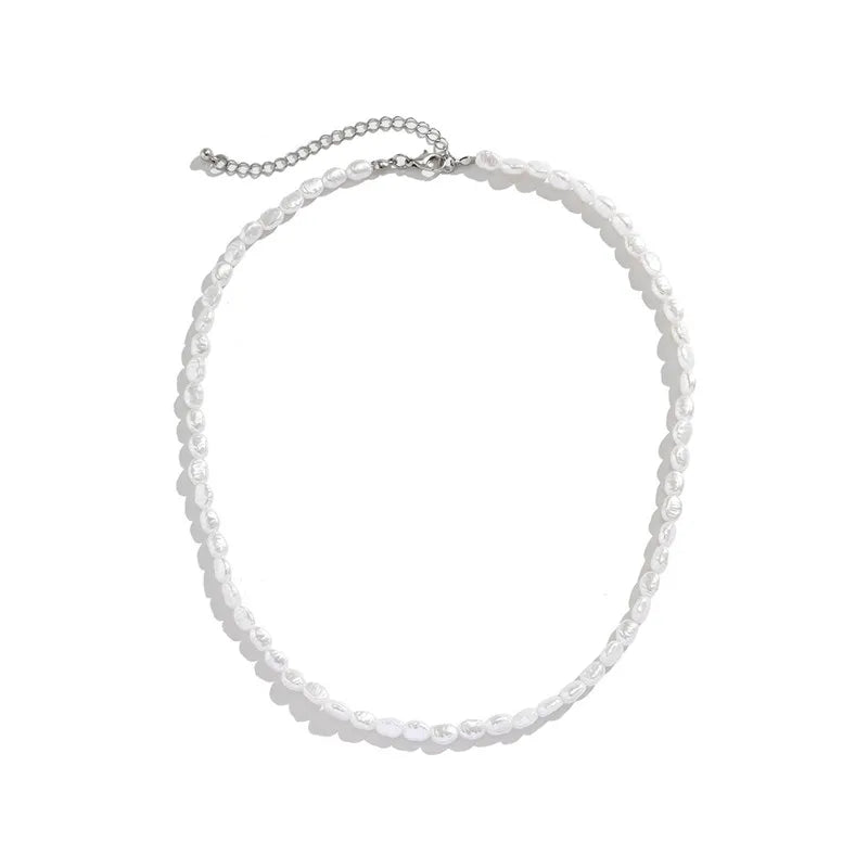 Collar con colgante de perla ovalada