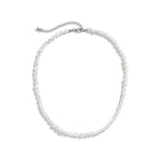 Collar con colgante de perla ovalada