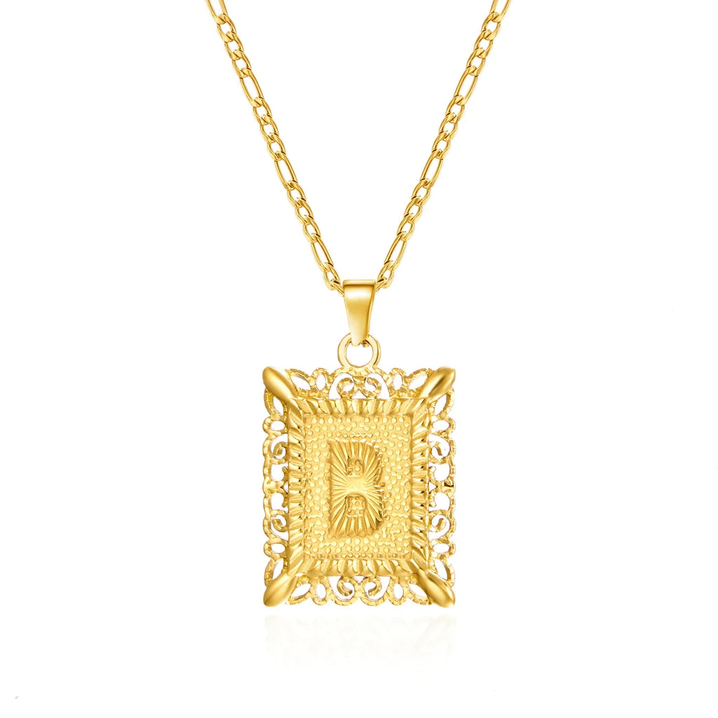 Collar con colgante rectangular con inicial b