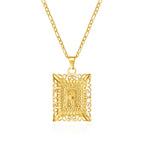 Collar con colgante rectangular con inicial r