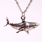 Collar con Colgante de Tiburón plateado