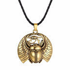 Collar con colgante de escarabajo y ojo de Horus egipcio en oro 