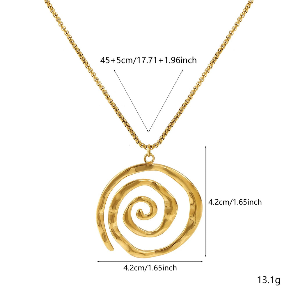 Collar con colgante espiral dorado