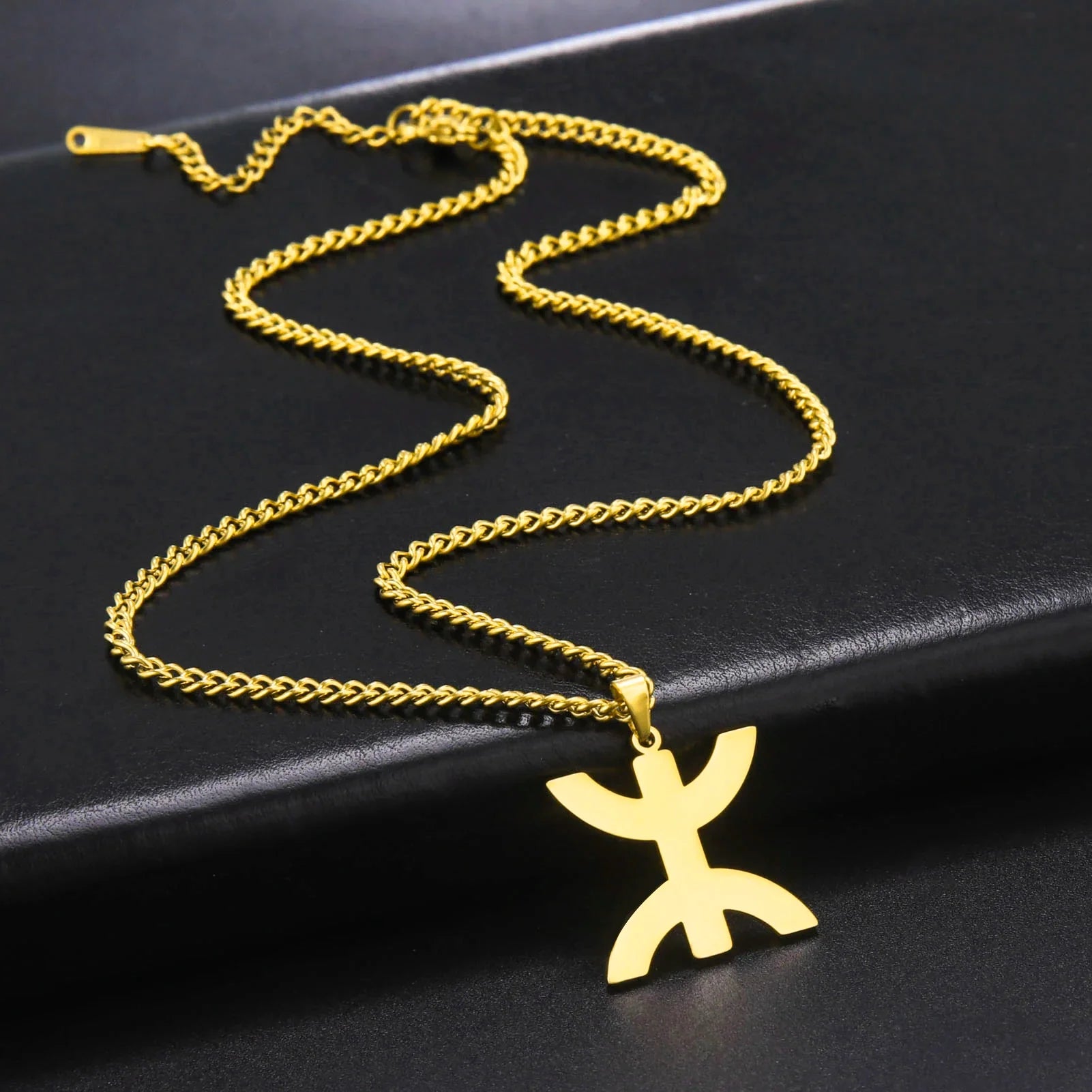 Collar con colgante simbólico bereber "yaz" árabe para mujer oro