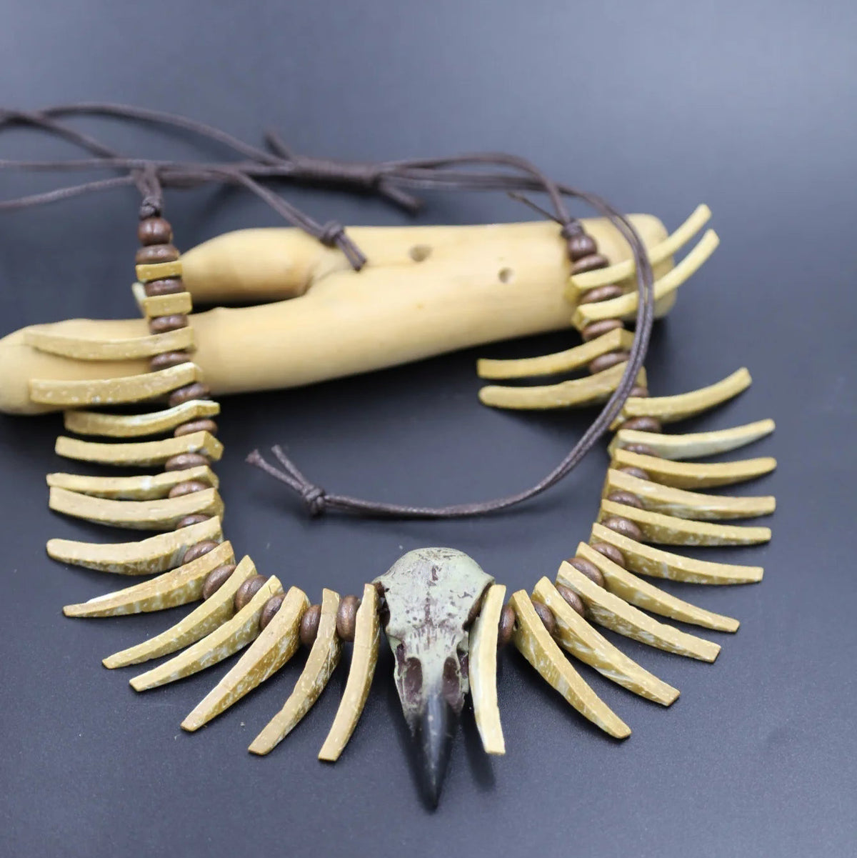 Necklace with "Odin" skull pendant and skeleton in bone-effect resin