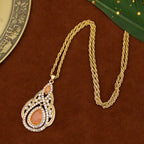 Collar con colgante tradicional para mujer árabe naranja