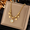 Collar con colgantes de circonio