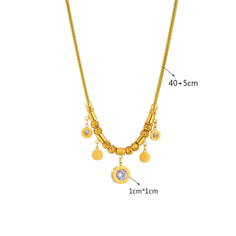 Collar con colgantes de circonio