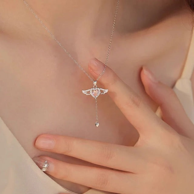 Collar Corazón Alas de Ángel rosa