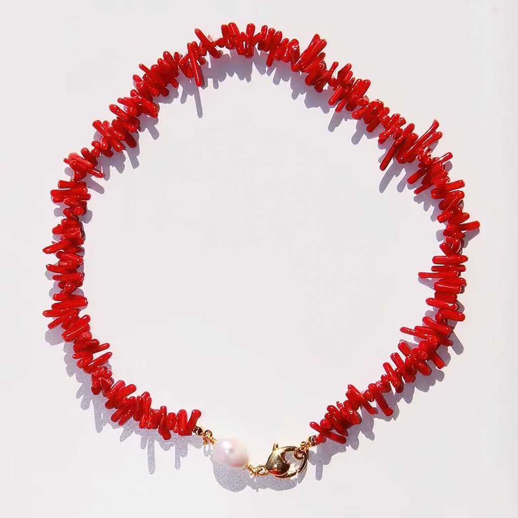 Collar de coral rojo y perla blanca