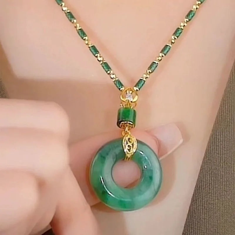 Collar de Paz y Bendición en Jade Hetian 