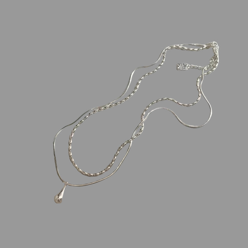 Collar Doble con Colgante de Gota de Agua
