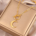Collar Elegante con Colgante de Luna