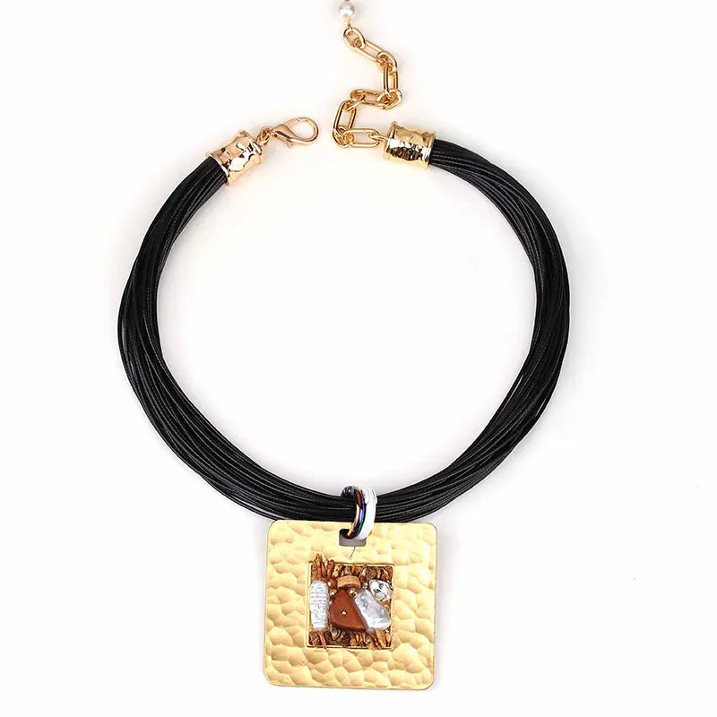 Collar de Cuerdas con Colgante Cuadrado negro