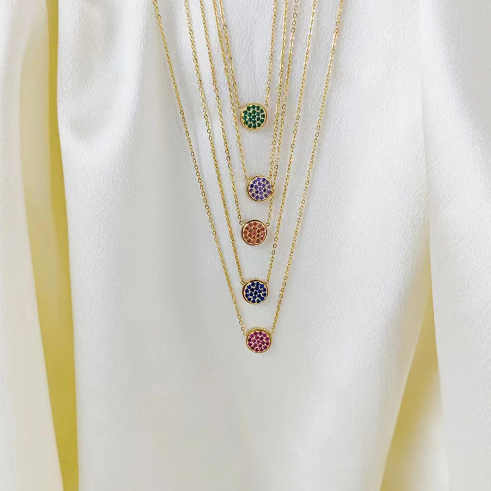 Collar y colgante con pequeña piedra de nacimiento redonda 