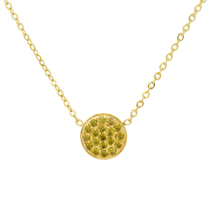 Collar y colgante con pequeña piedra de nacimiento redonda agosto