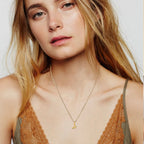 Collar para mujer con colgante inicial letra y corazón