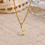 Collar para mujer con colgante inicial letra y corazón 