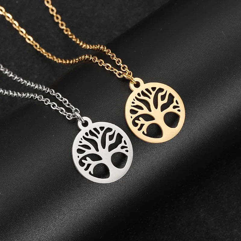 Collar fino con colgante redondo calado árbol de la vida plata