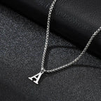Collar para hombre con colgante inicial a